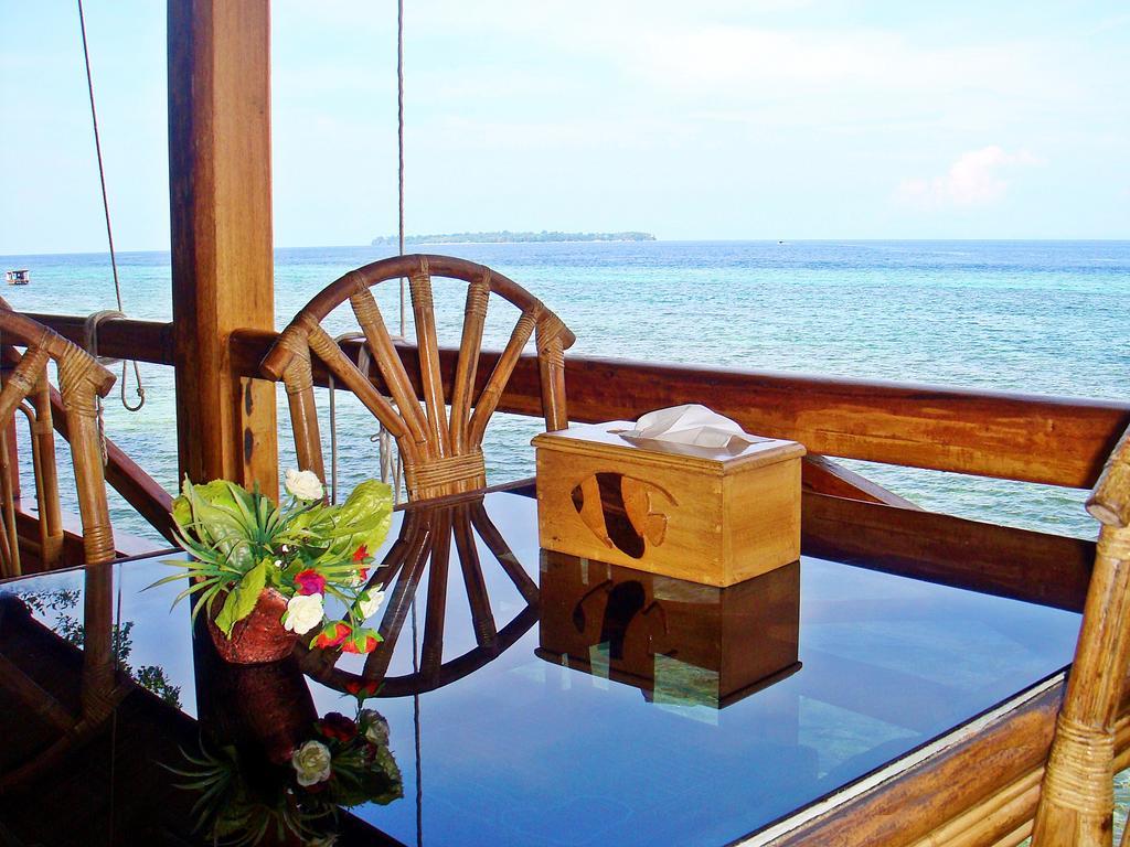 Bunaken Divers Sea Breeze Resort Eksteriør bilde