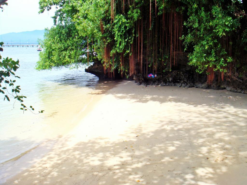 Bunaken Divers Sea Breeze Resort Eksteriør bilde